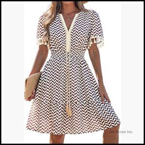 Lightweight Summer Mini Dress with V-Neck and Side Pockets